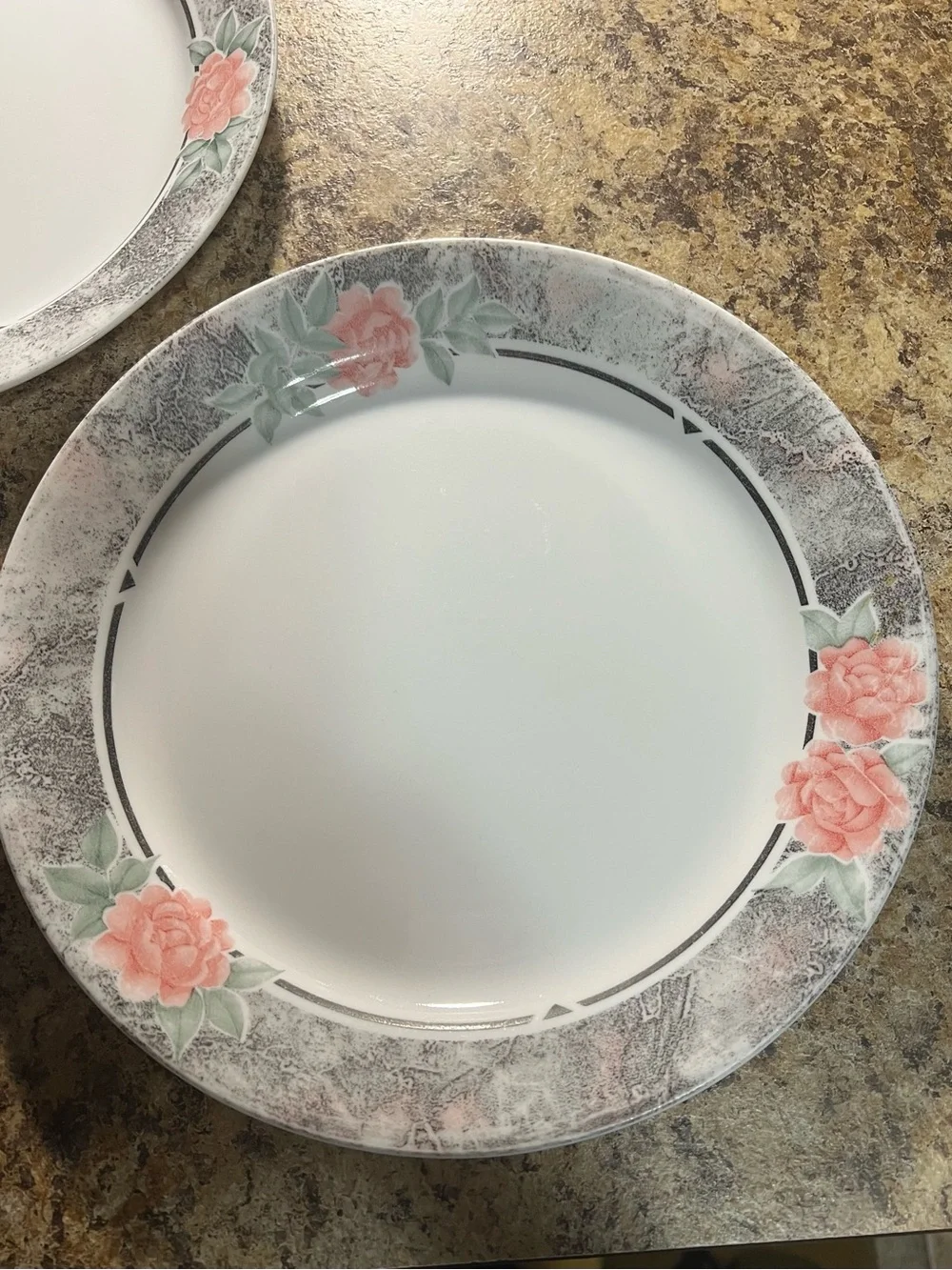 Vintage Corelle Floral Dinner Plates - Pink Rose Accent, Set of 5